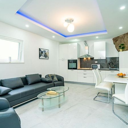 Hidden Gem Apartment Molunat Ngoại thất bức ảnh