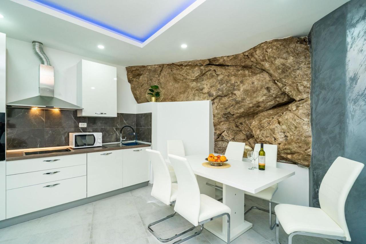 Hidden Gem Apartment Molunat Ngoại thất bức ảnh
