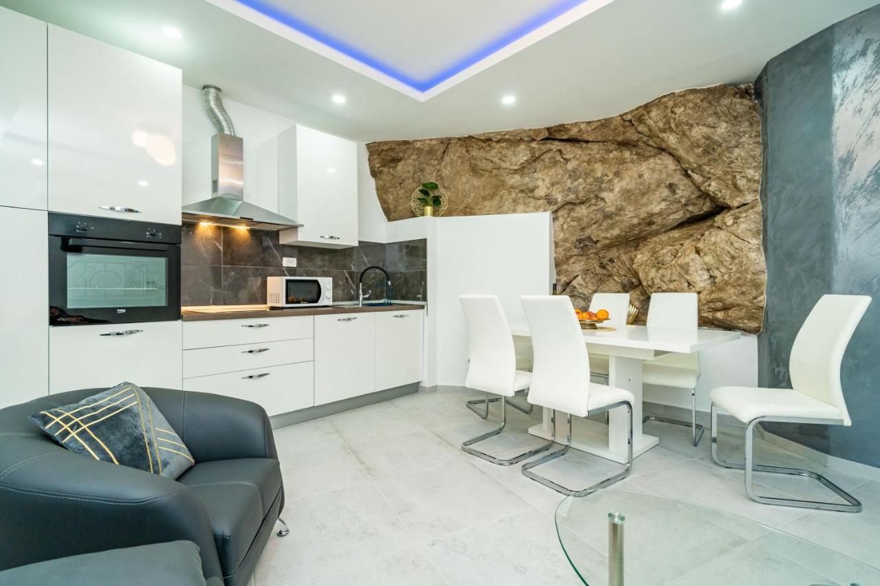 Hidden Gem Apartment Molunat Ngoại thất bức ảnh